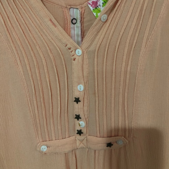 Top - Picture 2 of 4